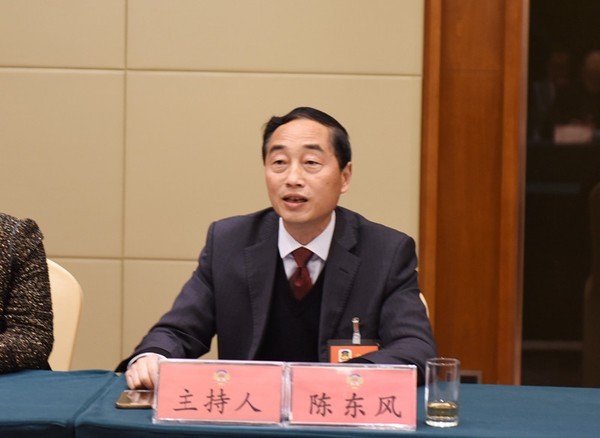 区政协召开六届五次常委会议2.jpg