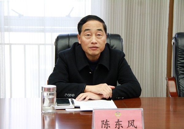 区政协召开民主党派 工商联和无党派代表人士座谈会2.jpg