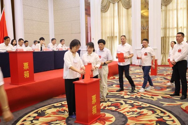 政协南谯区六届六次会议举行第二次全体会议图片6.jpg