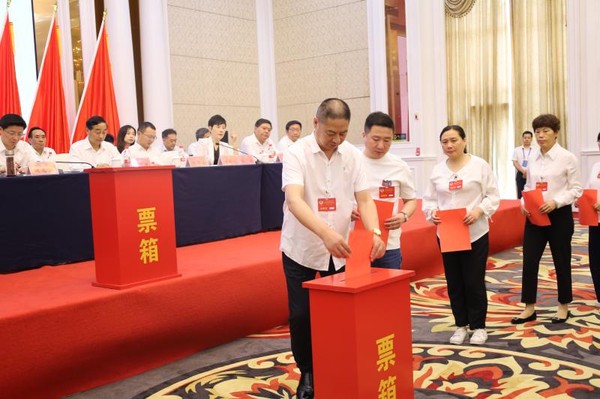 政协南谯区六届六次会议举行第二次全体会议图片7.jpg