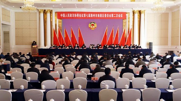 CpYIk2Om1BqABLc_AAEZjj54lJM438.jpg